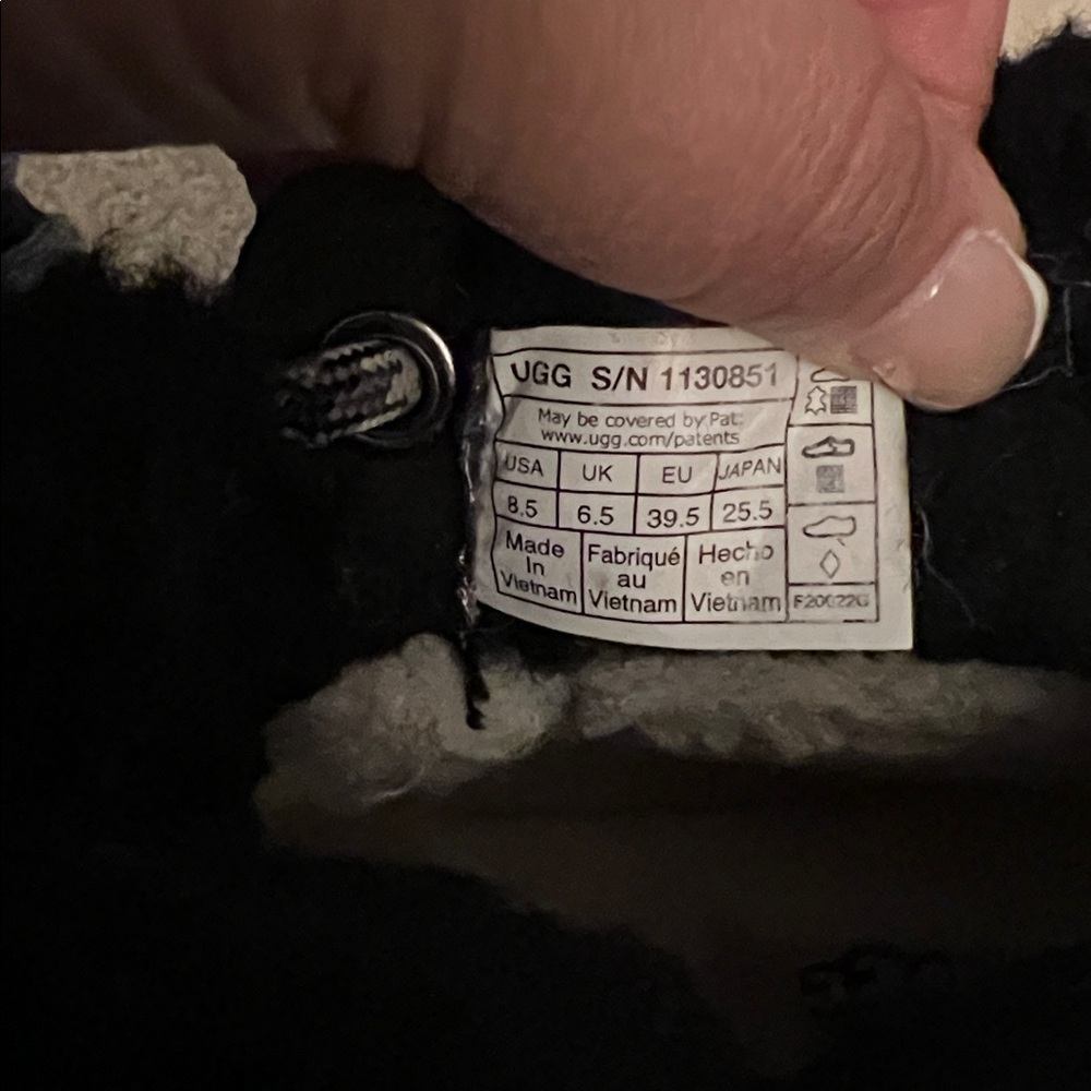 UGG Adiroam Hiker Boot - Picture 8 of 8